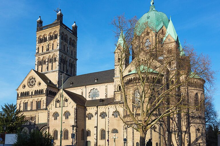 Kirche im Rhein-Kreis Neuss